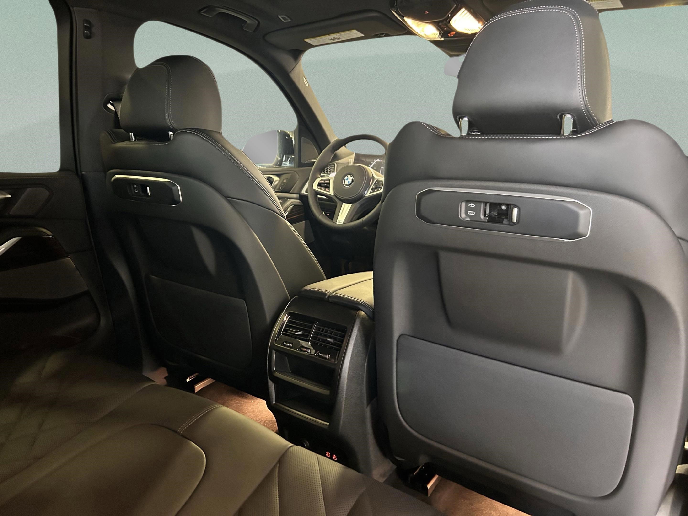 Used 2026 BMW X5 xDrive40i w/ M Sport Package image 27