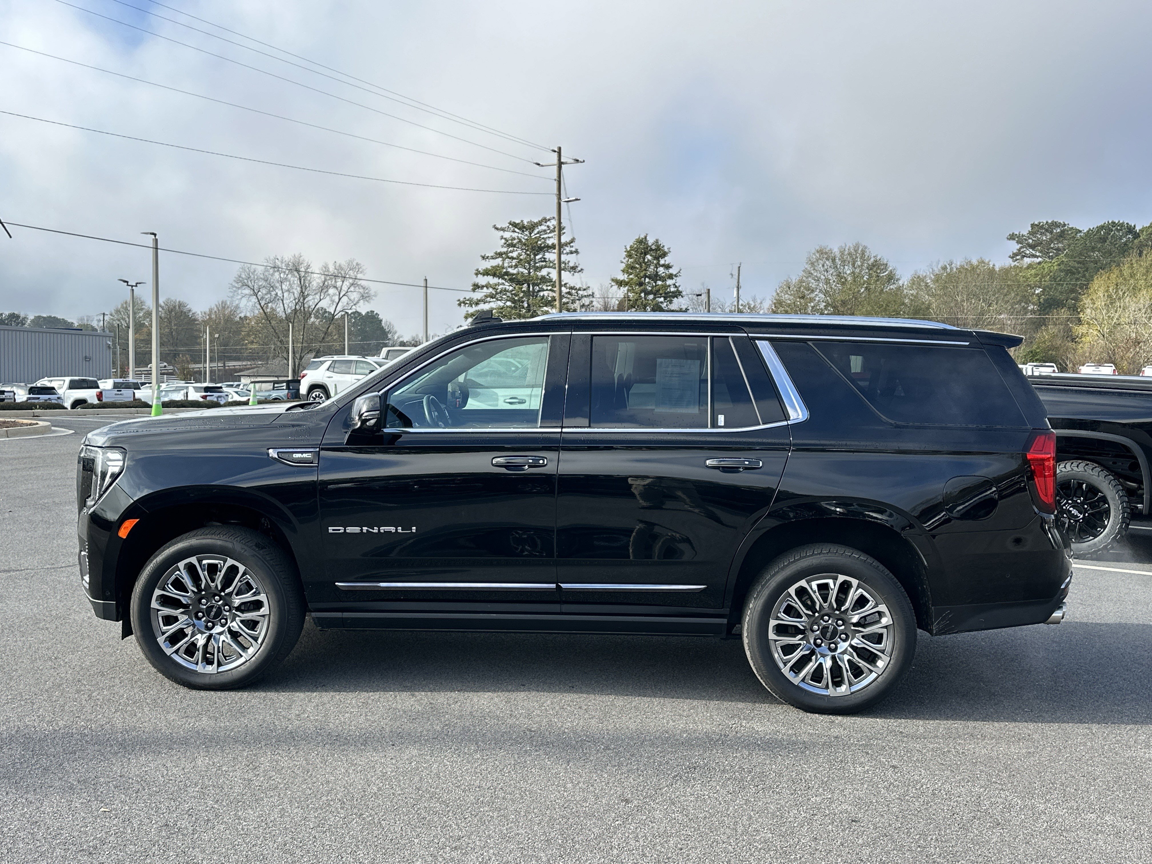 Certified 2024 GMC Yukon Denali Ultimate image 9