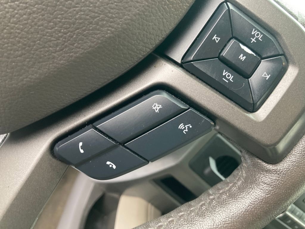 Used 2019 Ford Expedition XLT w/ Equipment Group 202A AWD/4WD image 39