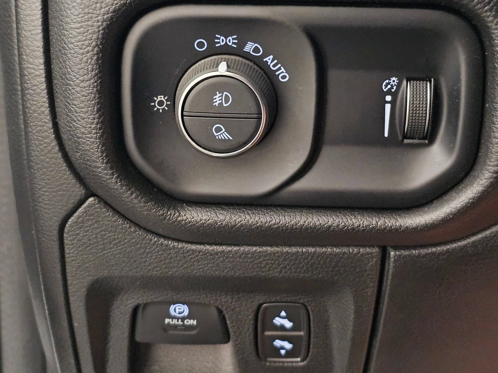 Used 2023 RAM 1500 Big Horn AWD/4WD image 15