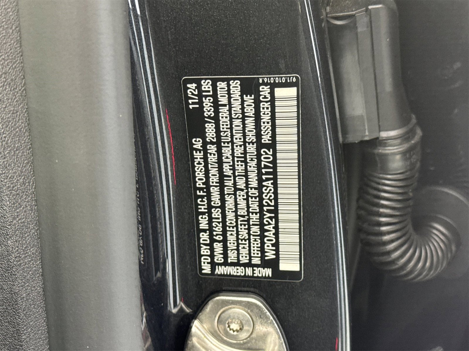 Used 2025 Porsche Taycan image 32