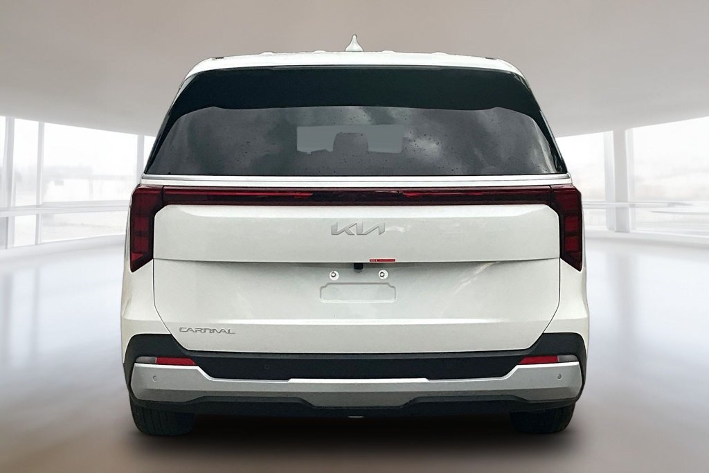 New 2027 Kia Carnival FWD image 4