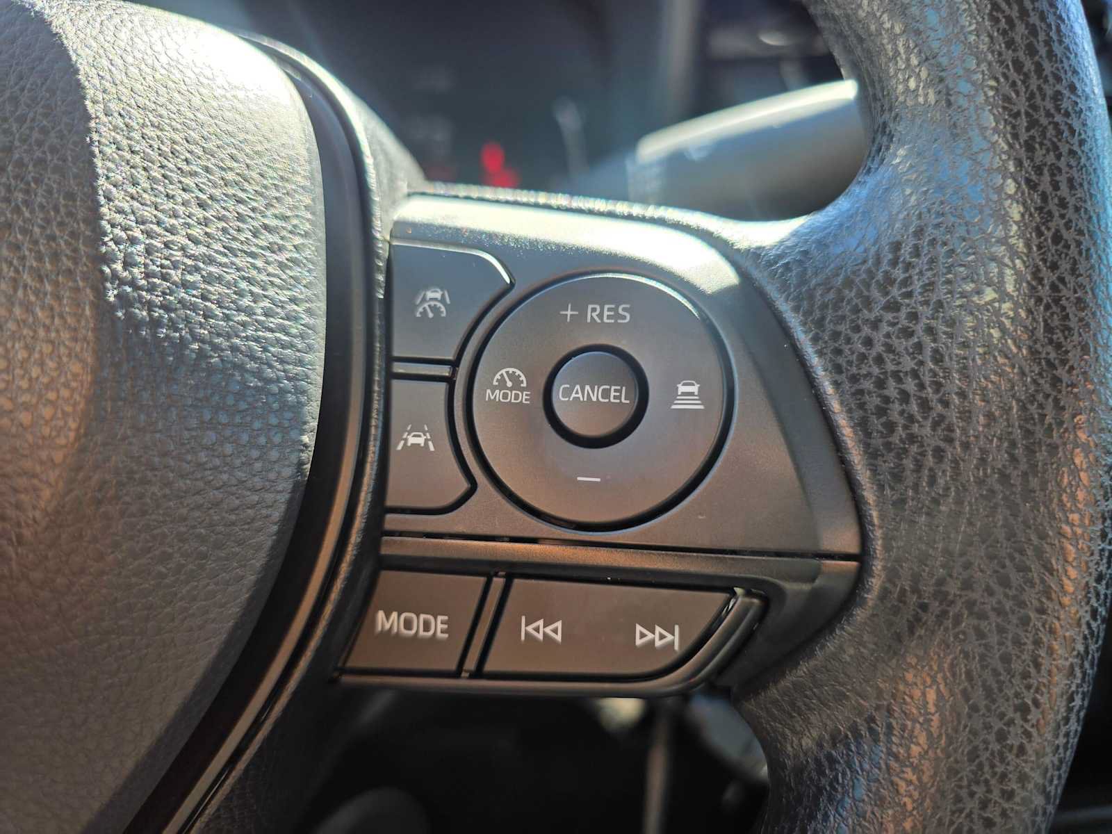 Used 2026 Toyota Corolla LE FWD image 30