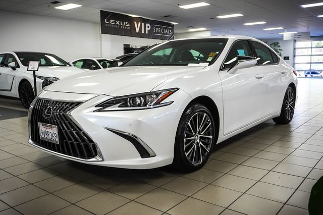 Certified 2025 Lexus ES 300h w/ Premium Package FWD image 3