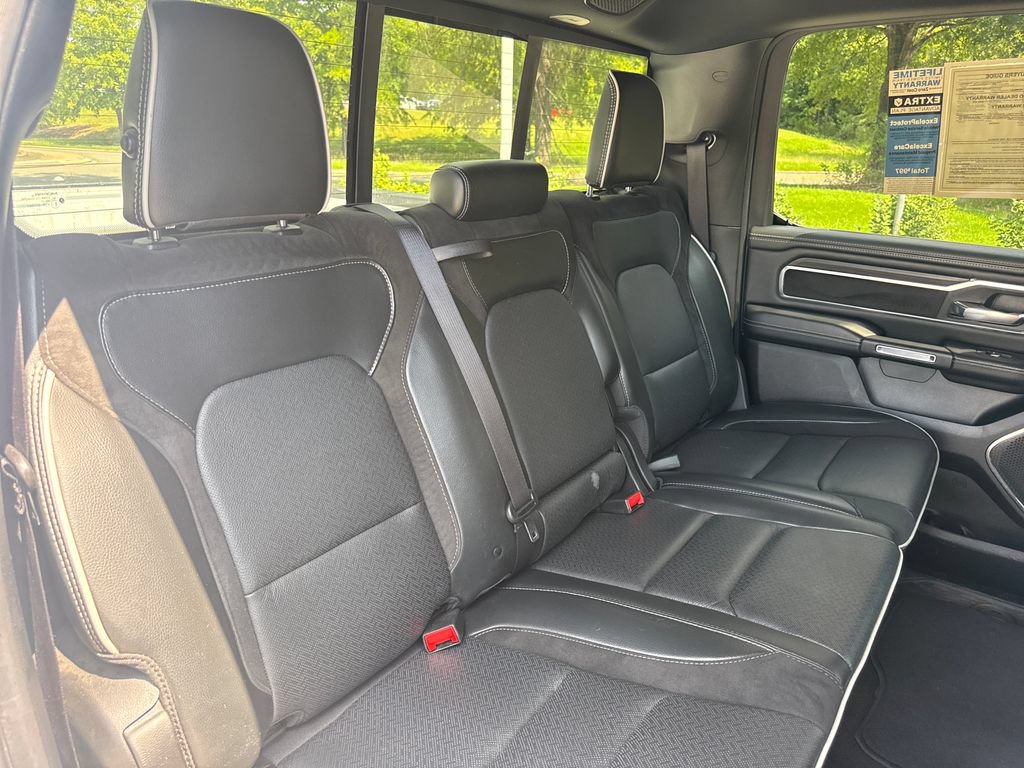 Used 2025 RAM 1500 Laramie AWD/4WD image 34