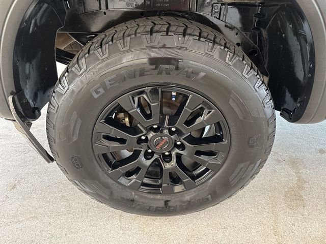 Used 2021 Nissan Titan PRO-4X w/ Pro-4x Convenience Package AWD/4WD image 25