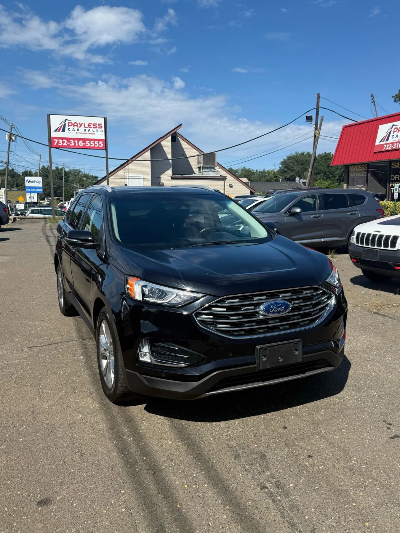 Used 2020 Ford Edge Titanium image 3