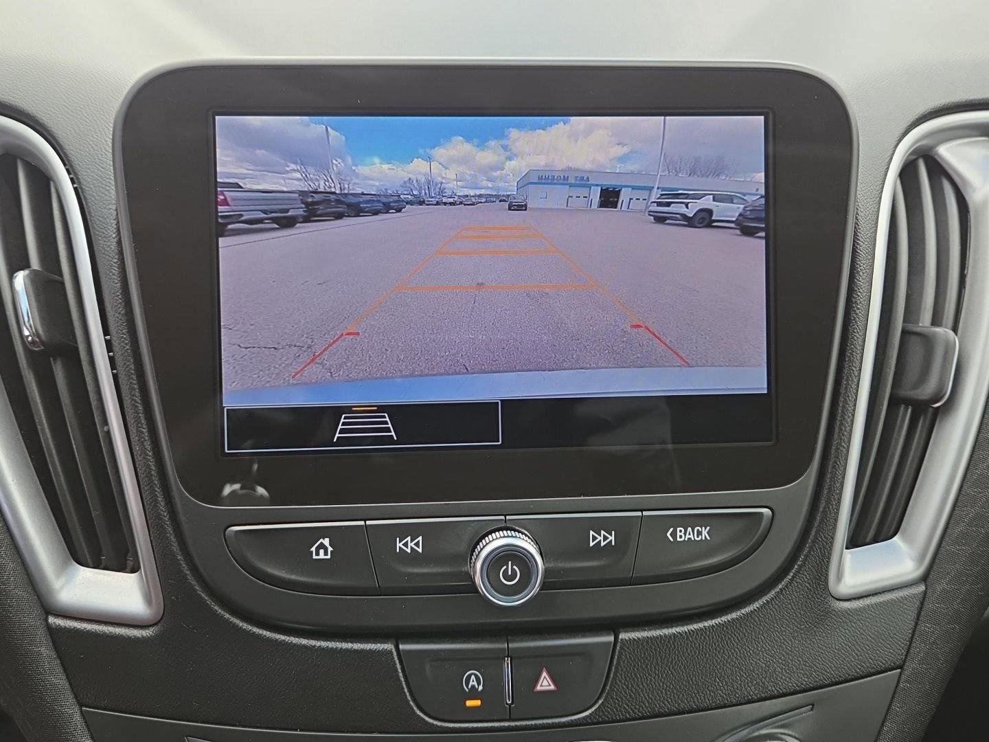 Used 2024 Chevrolet Malibu LT image 23