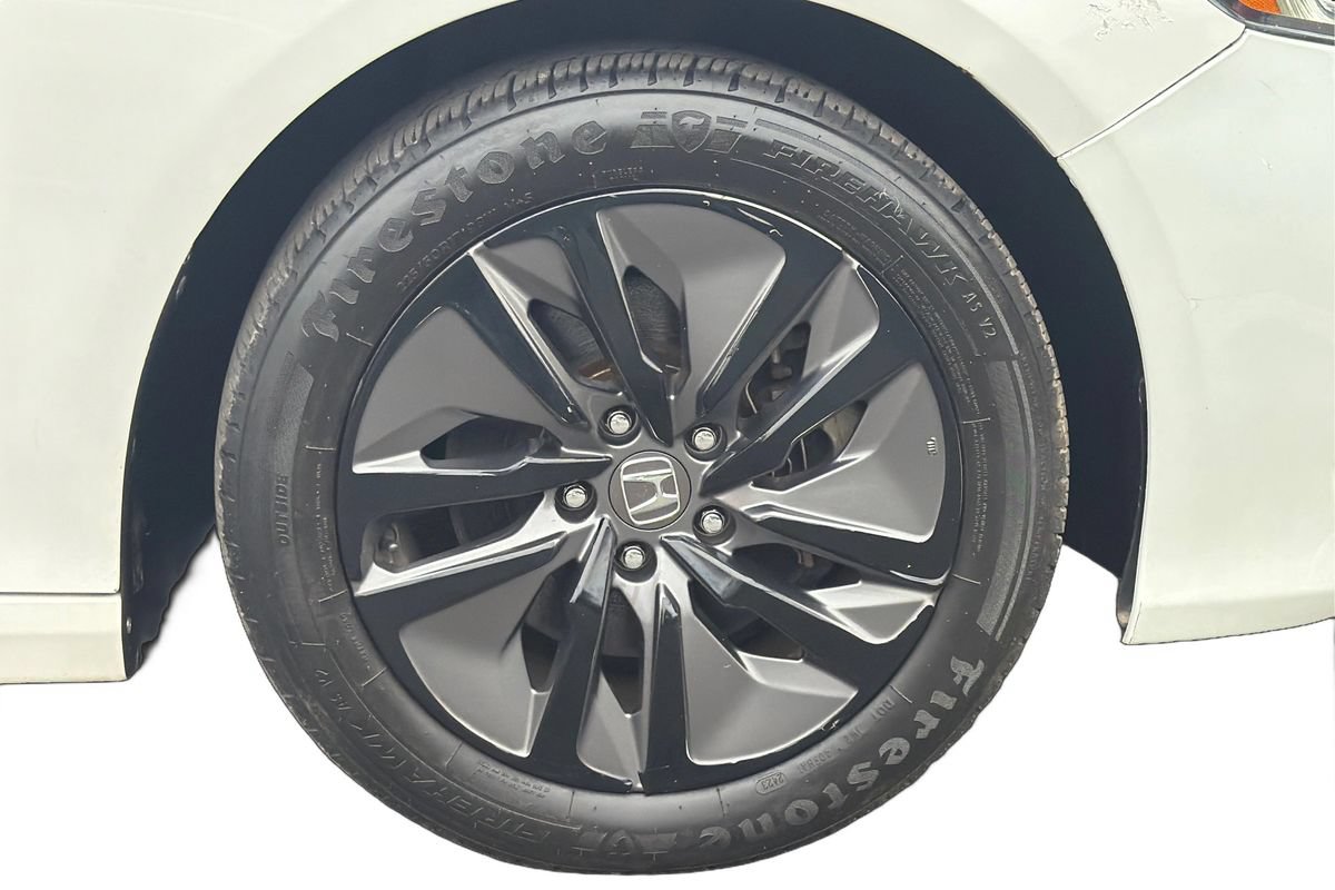 Used 2018 Honda Accord EX image 27