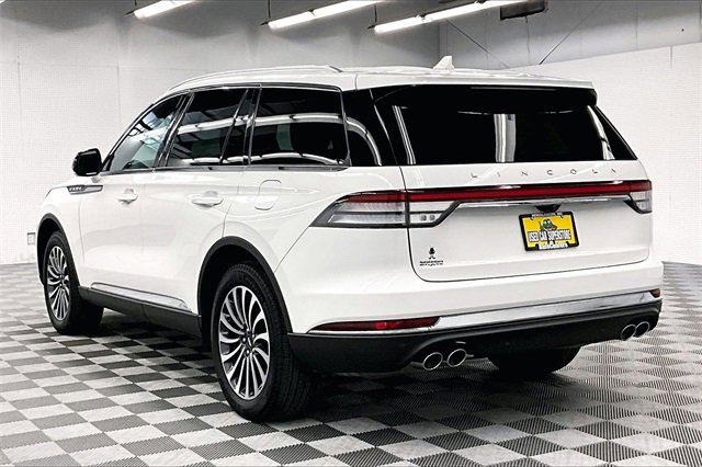 Used 2023 Lincoln Aviator Reserve w/ Elements Package Plus image 2