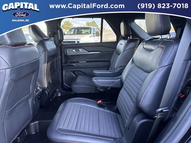 Certified 2025 Ford Explorer ST-Line w/ Premium Package AWD/4WD image 18
