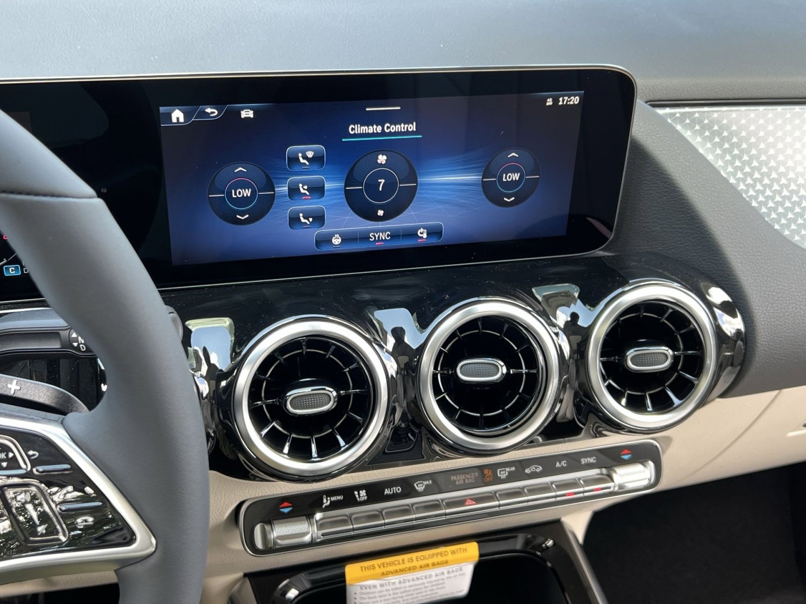 Certified 2026 Mercedes-Benz GLA 250 4MATIC image 19