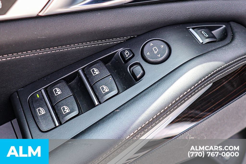 Used 2025 BMW X5 xDrive50e AWD/4WD image 47