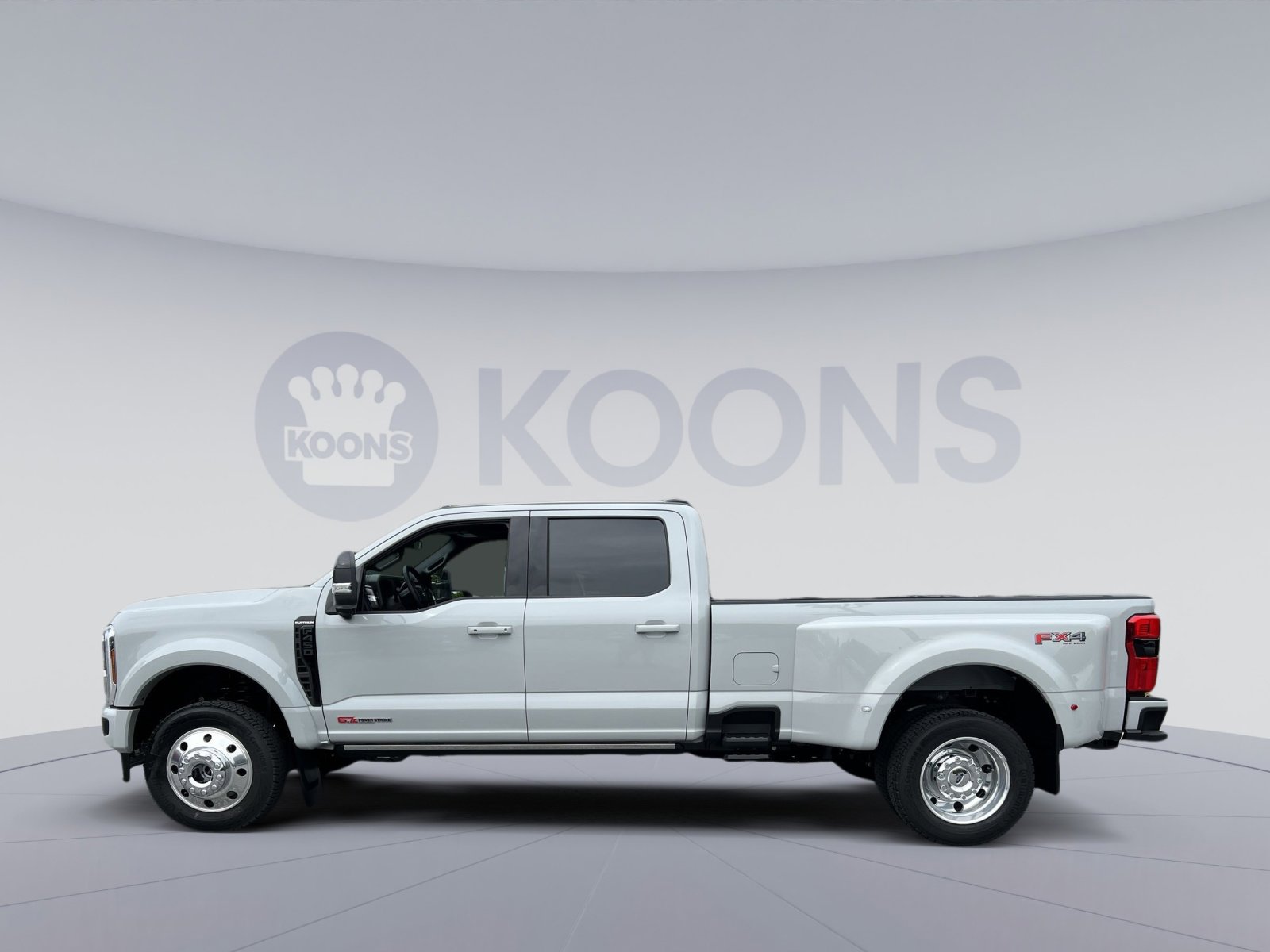 Used 2026 Ford F450 Platinum w/ FX4 Off-Road Package image 2