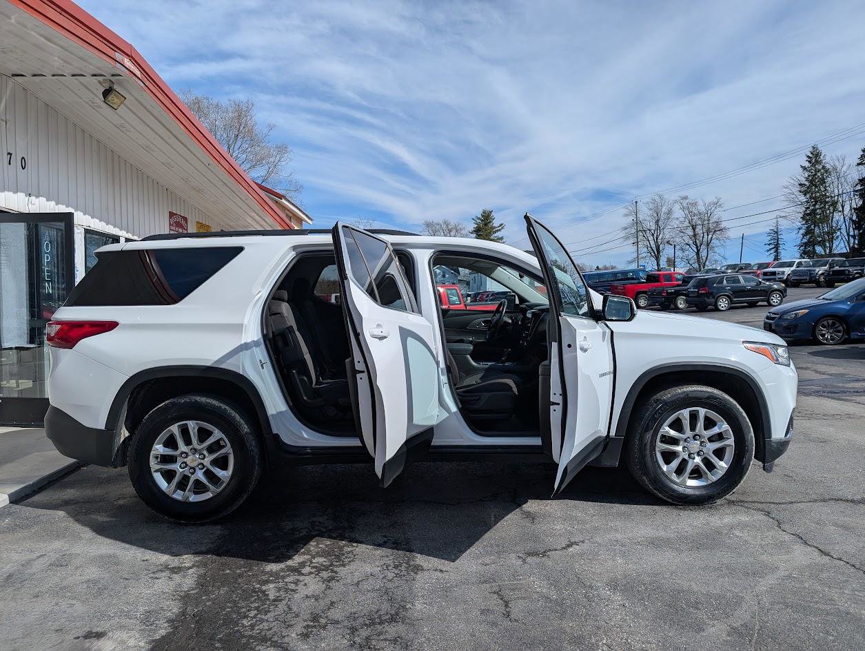 Used 2019 Chevrolet Traverse LT w/ LPO, Floor Liner Package image 15