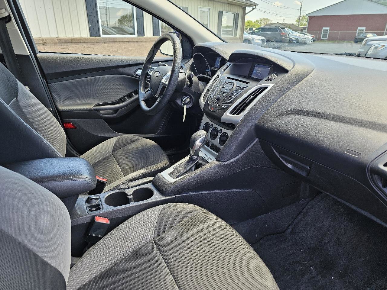 Used 2014 Ford Focus SE FWD image 16