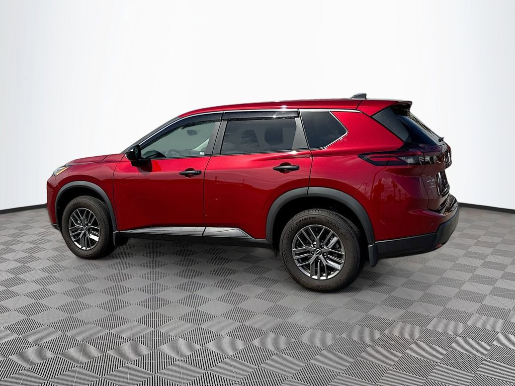 Used 2025 Nissan Rogue S image 6