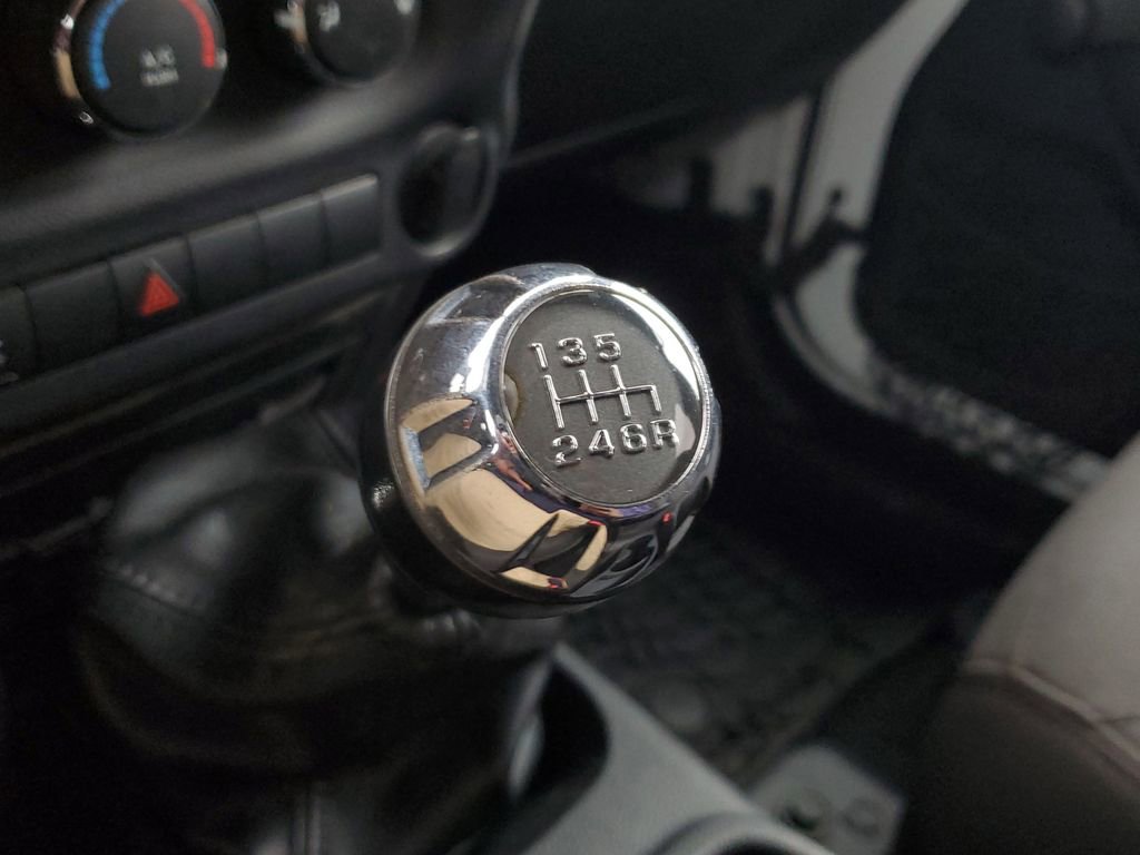 Used 2017 Jeep Wrangler Unlimited Sport w/ Connectivity Group image 32