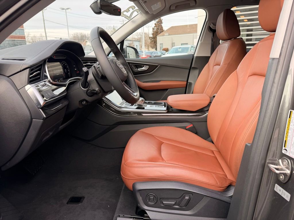 Certified 2023 Audi Q7 2.0T Premium w/ Convenience Package image 8