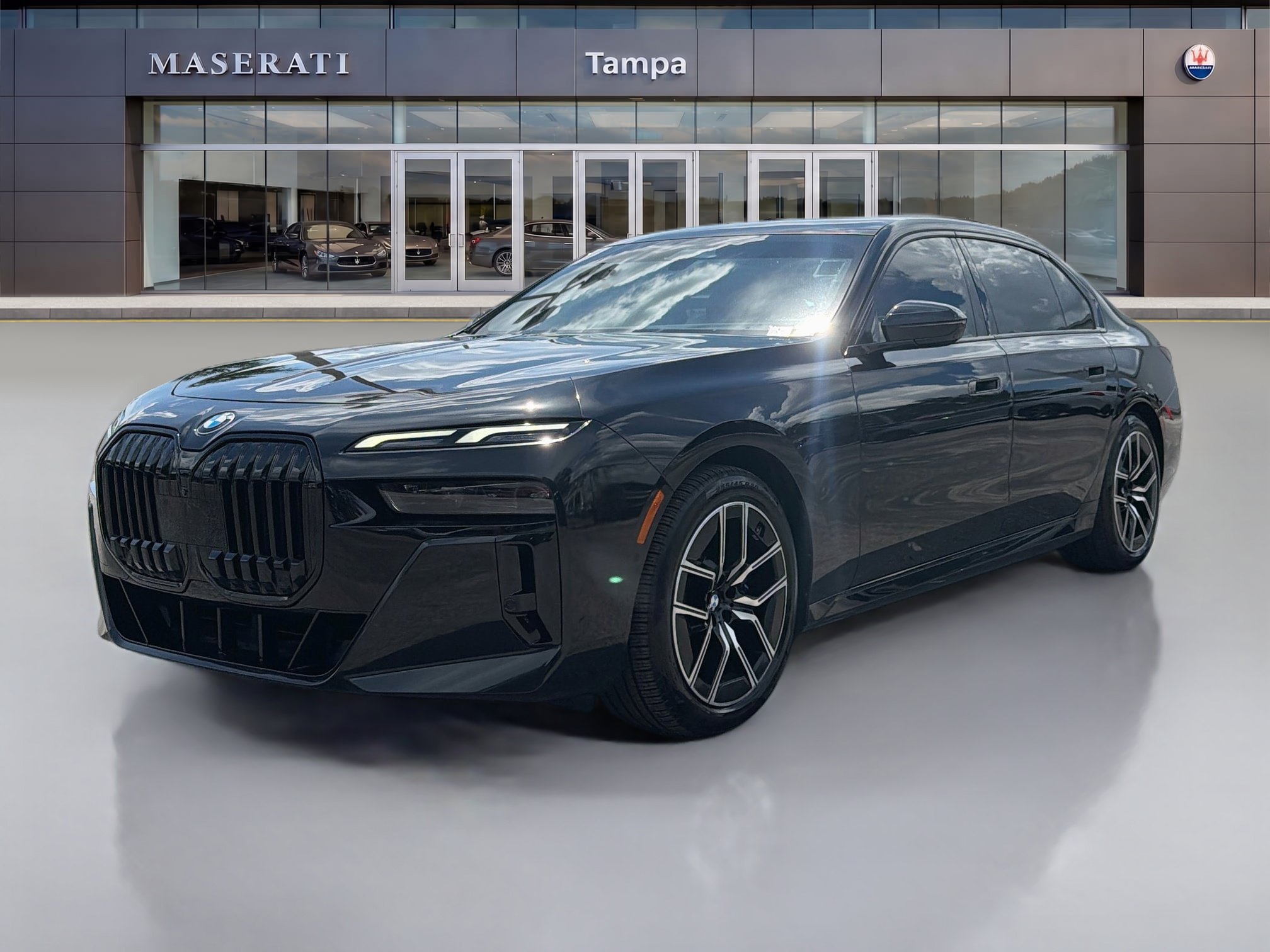 Used 2024 BMW 760i xDrive AWD/4WD image 7
