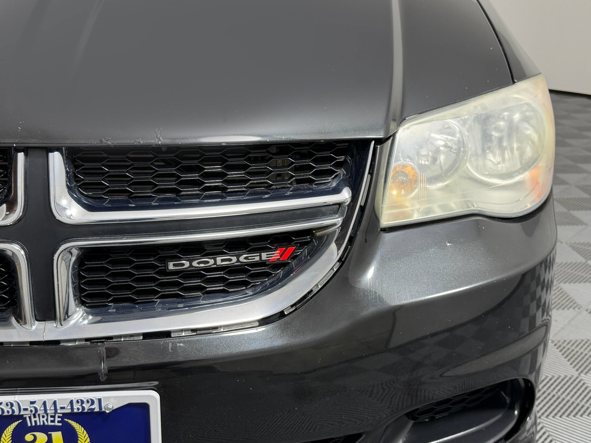 Used 2011 Dodge Grand Caravan SE w/ UConnect Hands-Free Group FWD image 5