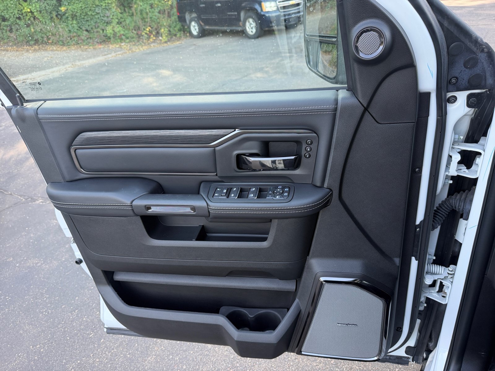 Used 2025 RAM 2500 Rebel w/ Rebel Level 2 Equipment Group AWD/4WD image 39