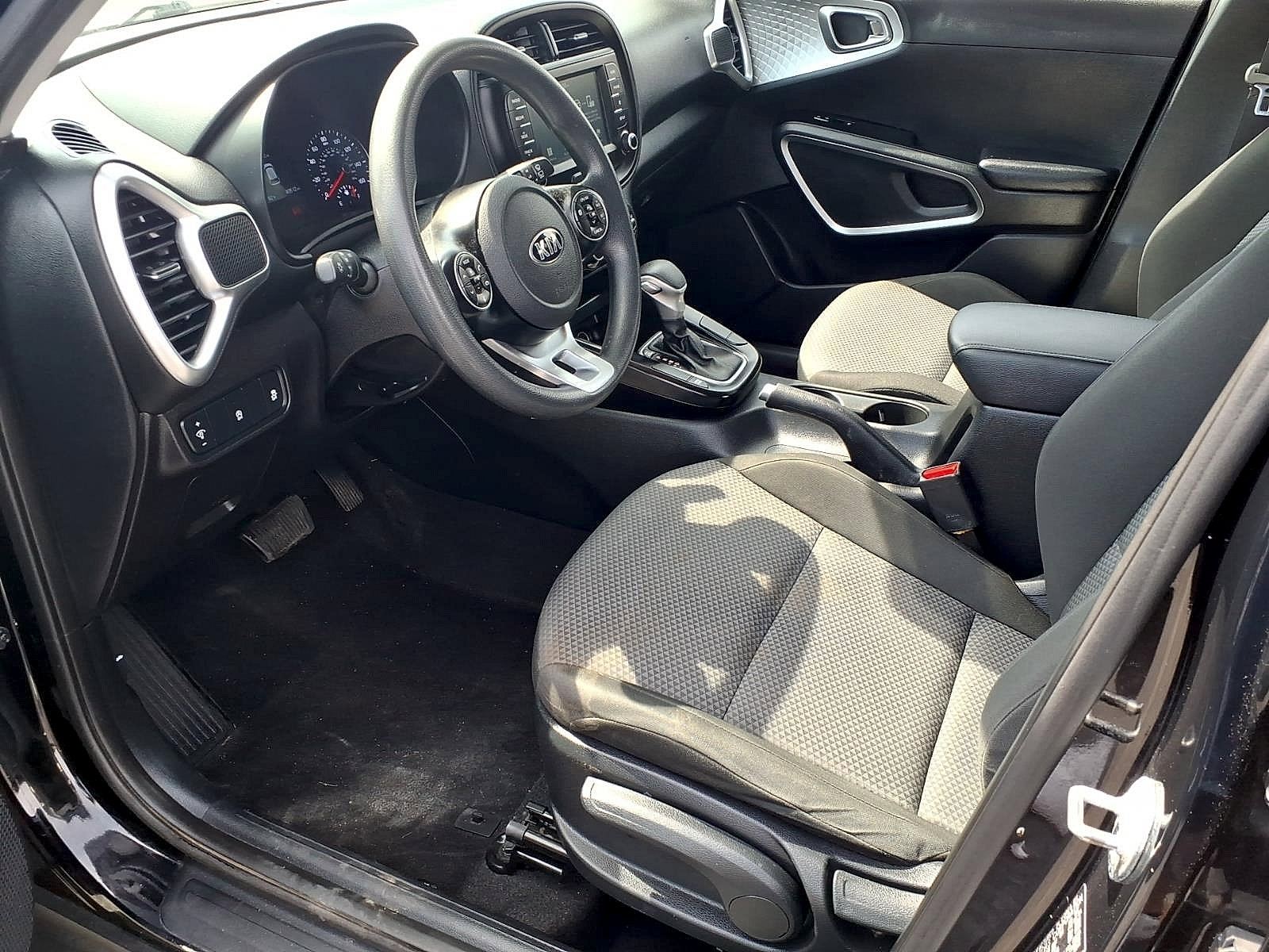 Used 2021 Kia Soul LX image 20