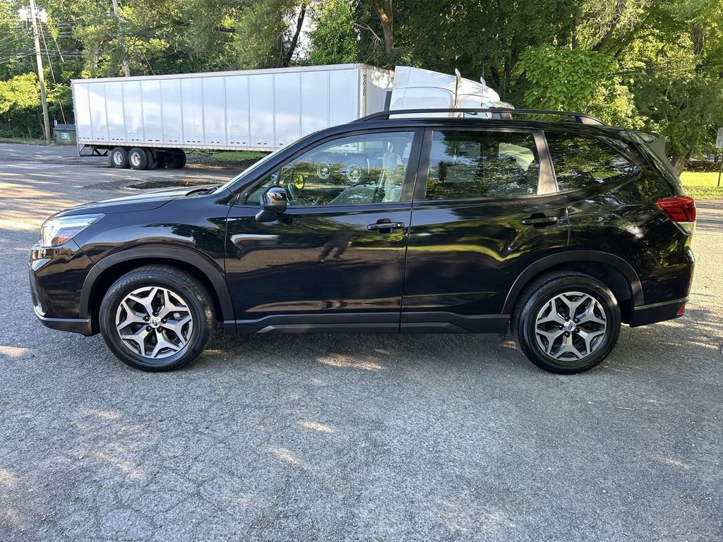 Used 2020 Subaru Forester Premium AWD/4WD image 5