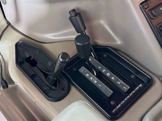Used 2003 HUMMER H1 4-Door Open Top AWD/4WD image 18