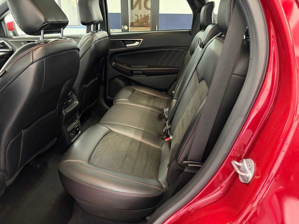 Used 2022 Ford Edge ST-Line image 33
