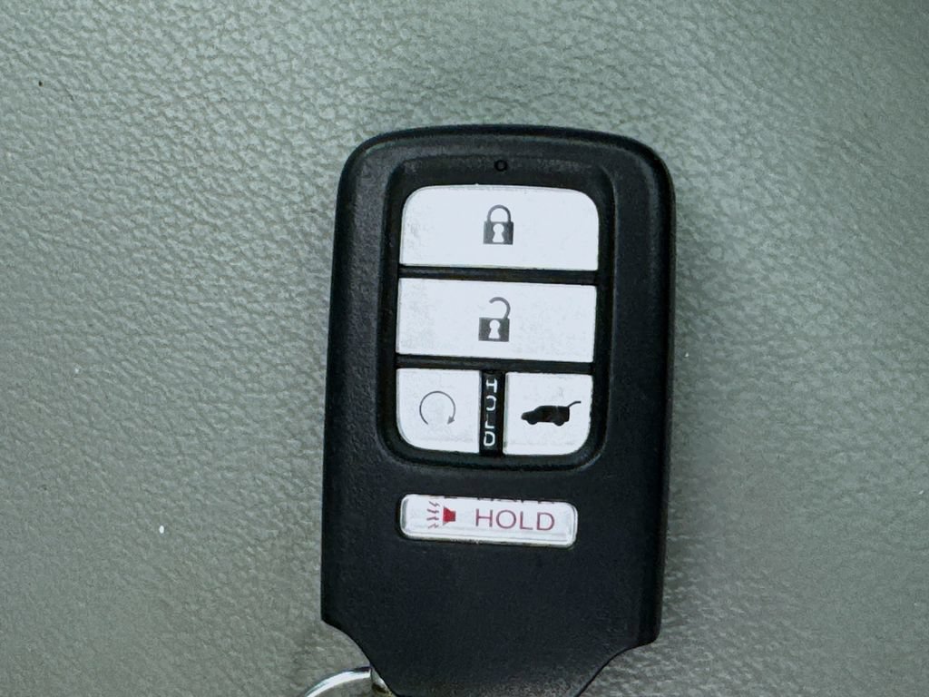 Used 2022 Honda Pilot Touring image 42