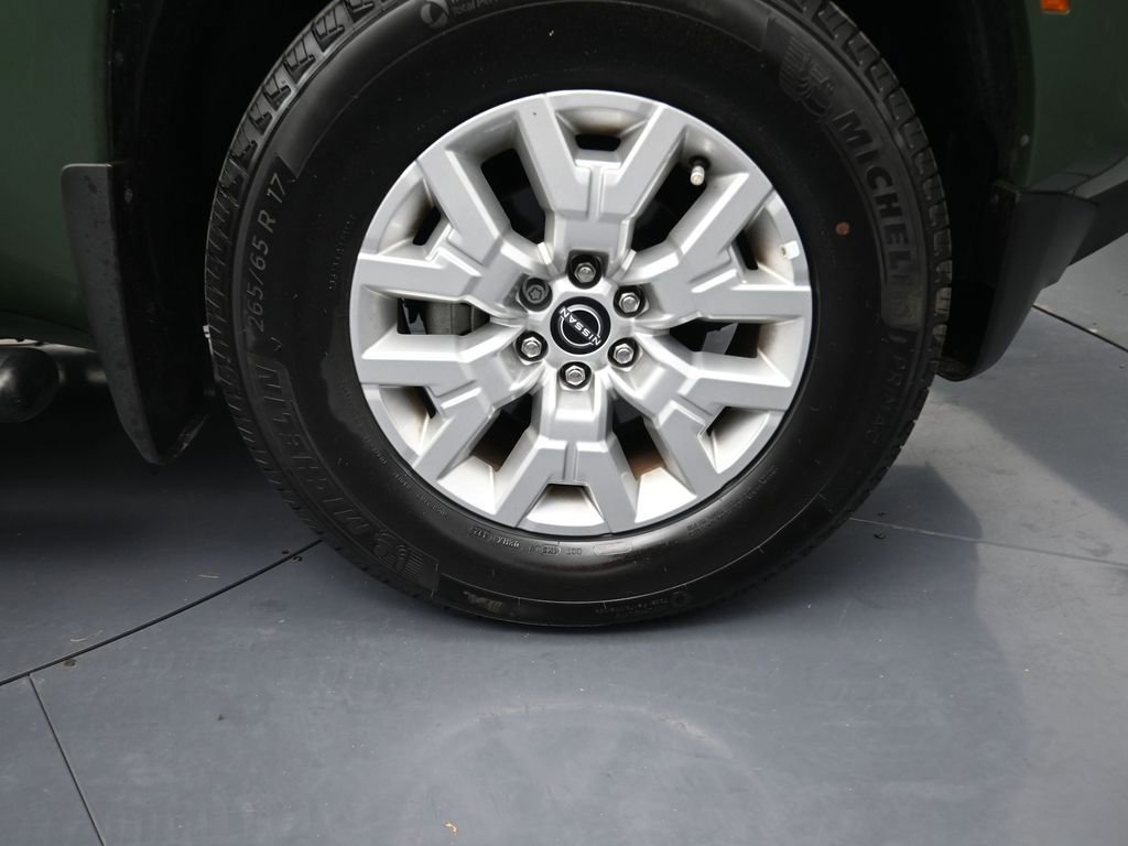 Used 2024 Nissan Frontier SV w/ SV Convenience Package image 5
