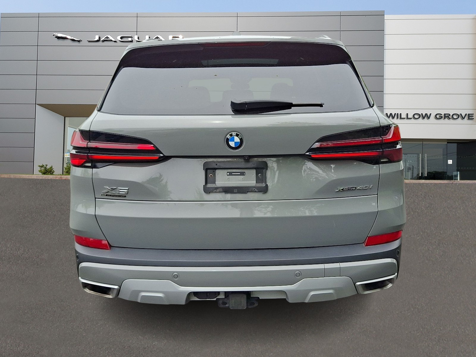 Used 2025 BMW X5 xDrive40i w/ M Sport Package AWD/4WD image 7