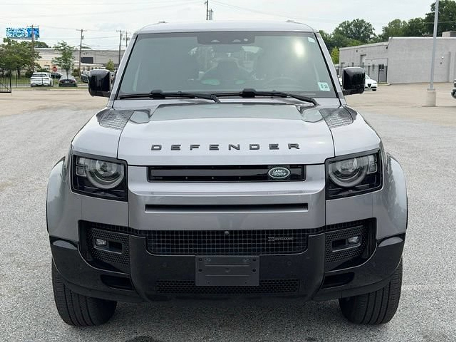 Used 2023 Land Rover Defender 110 X-Dynamic SE AWD/4WD image 2