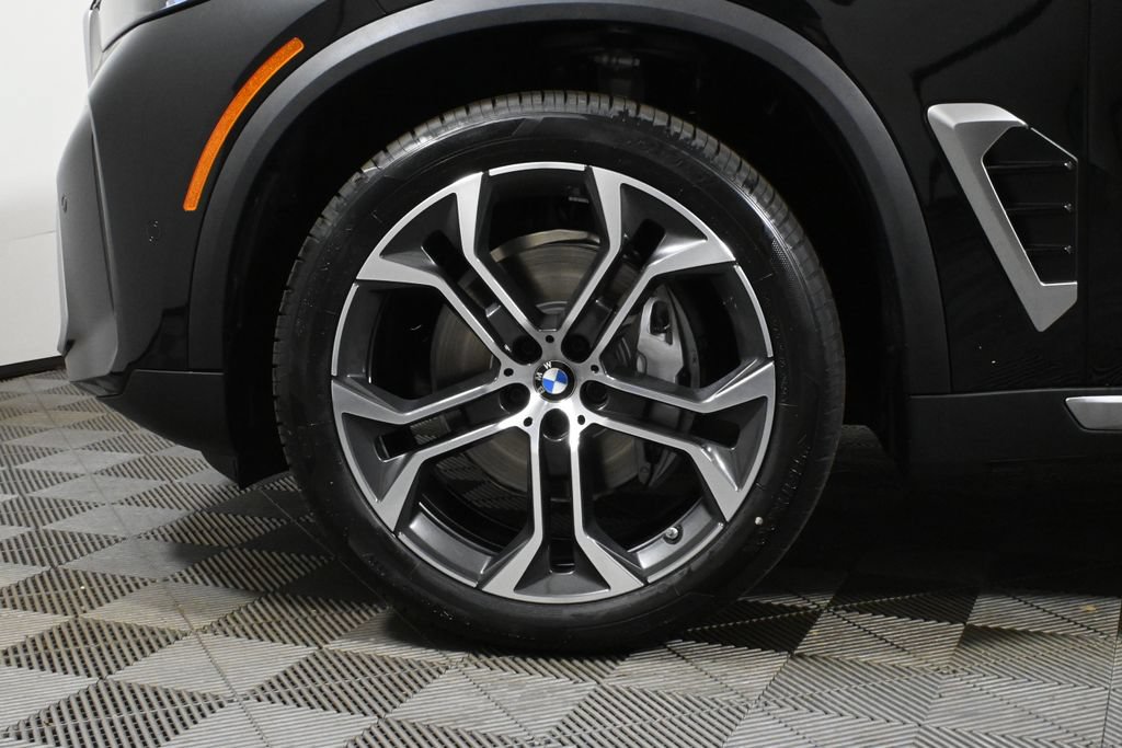 Used 2026 BMW X5 xDrive40i w/ Premium Package AWD/4WD image 12