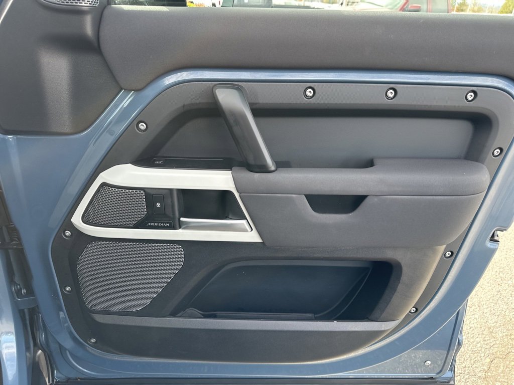 Used 2023 Land Rover Defender 110 S image 35