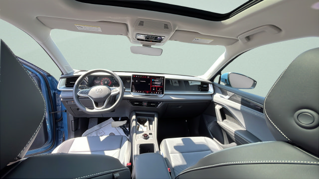 New 2026 Volkswagen Tiguan SE AWD/4WD image 24