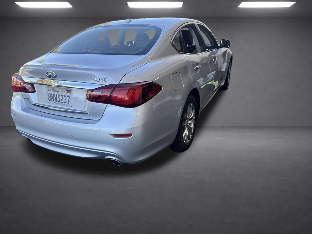 Used 2019 INFINITI Q70 Luxe AWD/4WD image 12