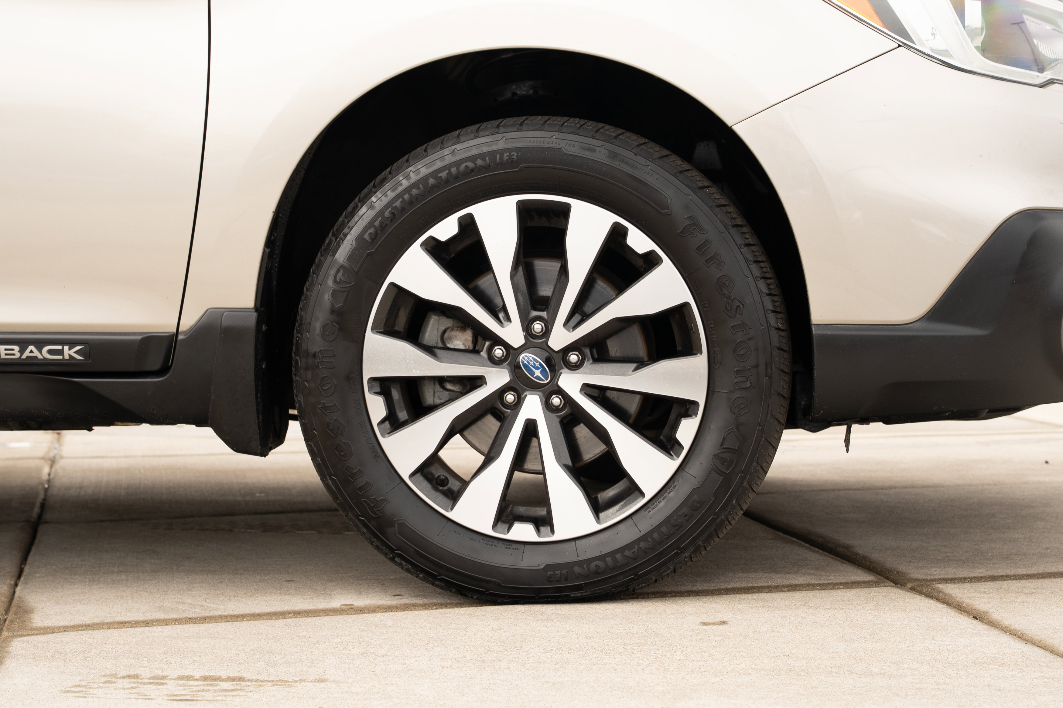 Used 2015 Subaru Outback 2.5i Limited image 32