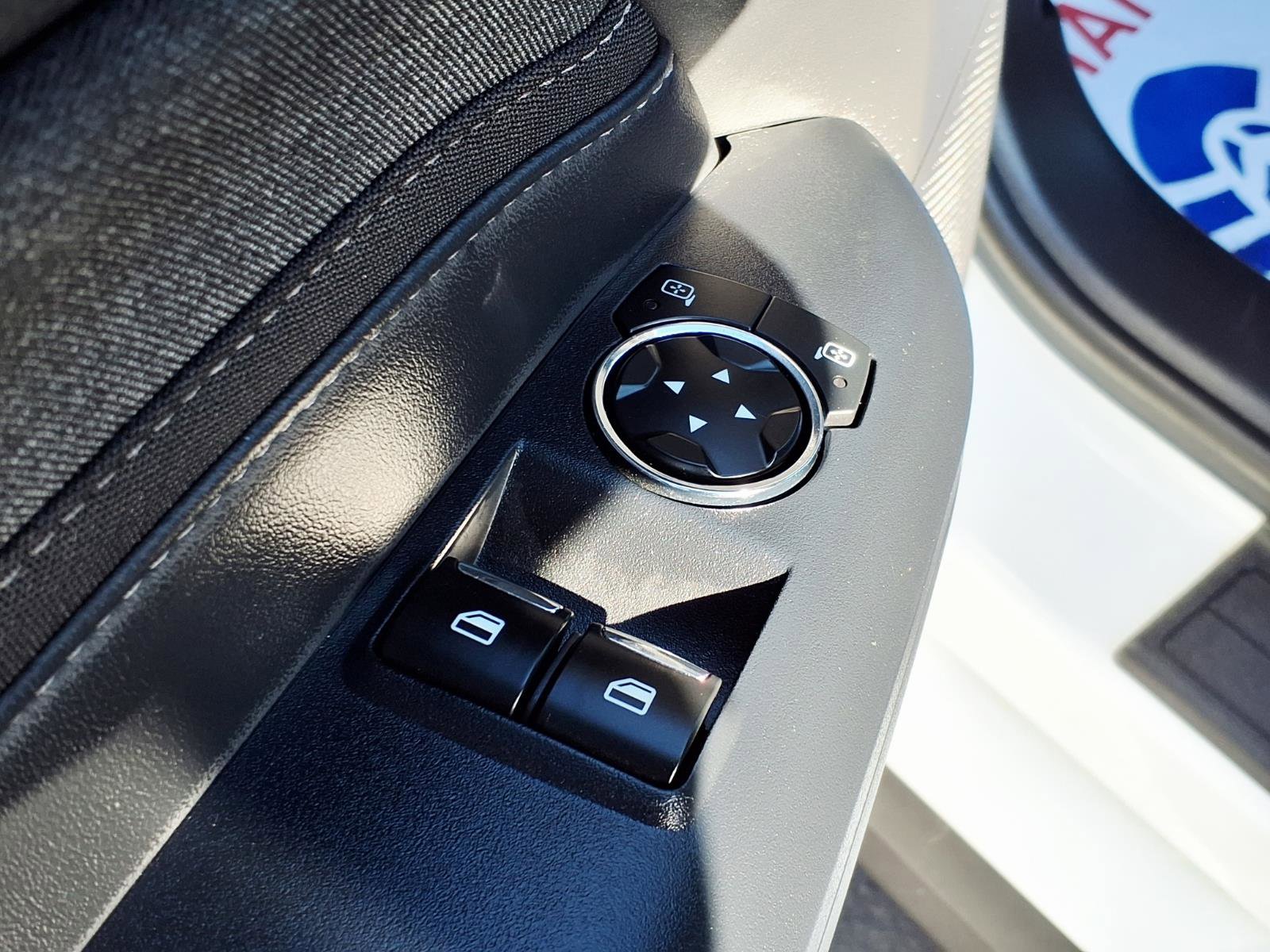 Used 2025 Ford Mustang Coupe image 18