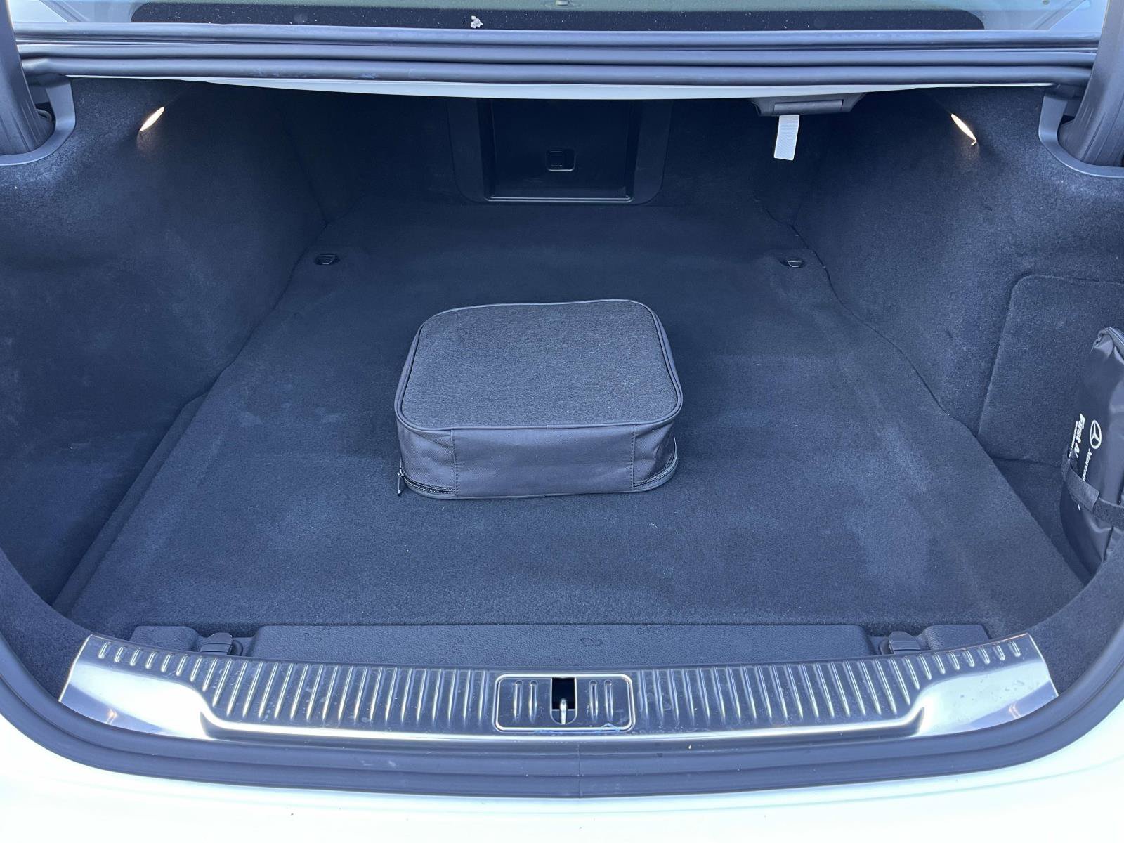 Certified 2024 Mercedes-Benz S 580e 4MATIC Sedan image 11