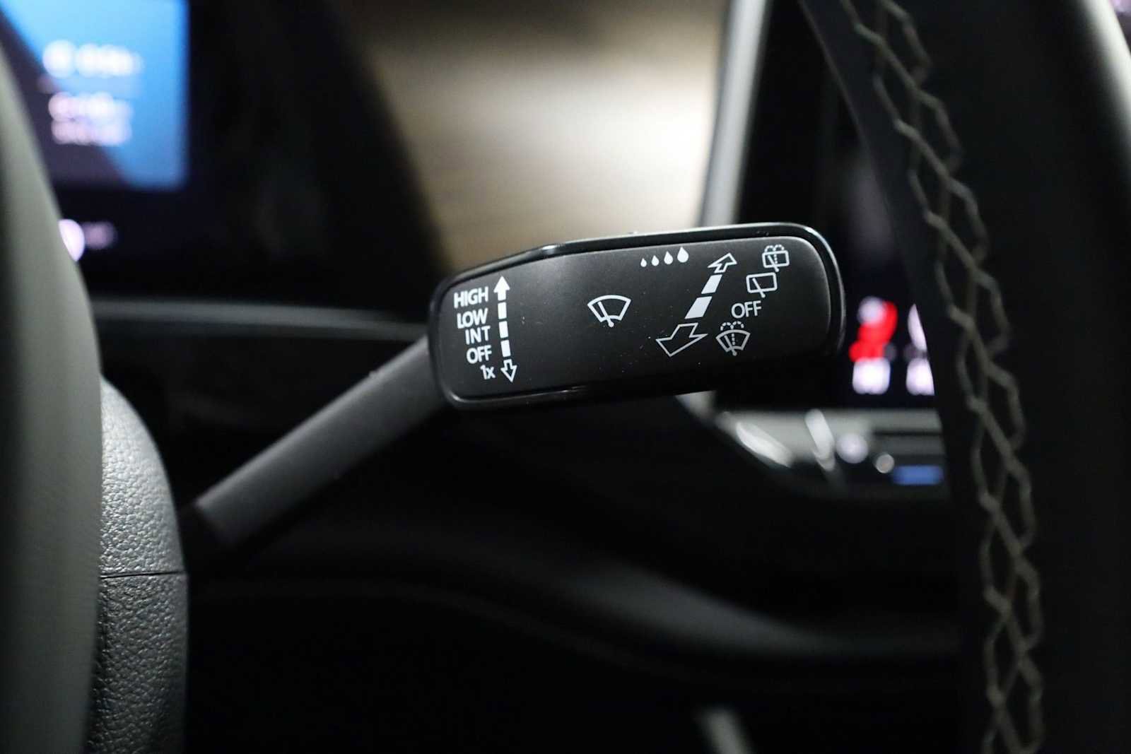 Used 2024 Volkswagen Atlas SE image 27