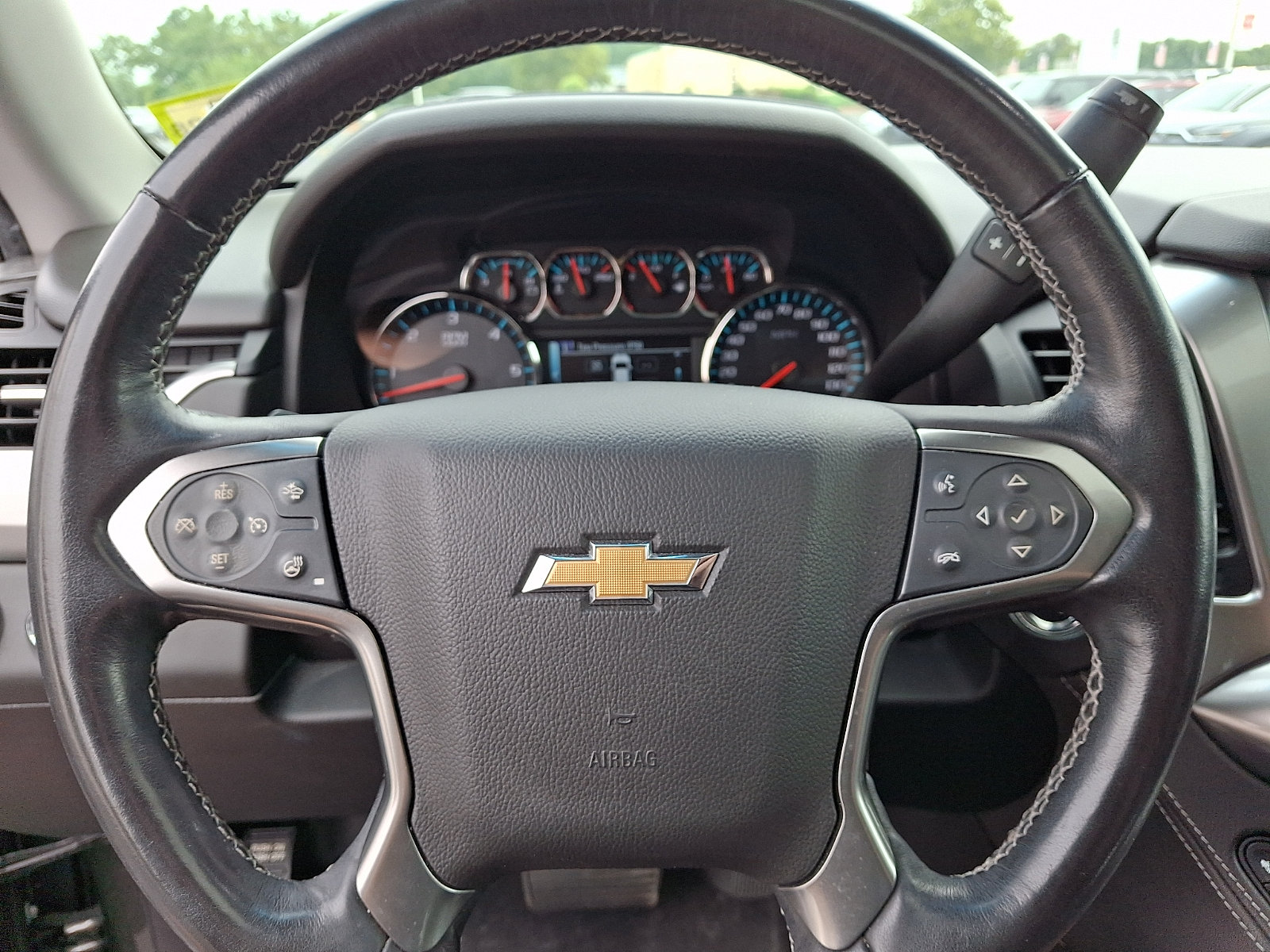 Used 2019 Chevrolet Suburban Premier AWD/4WD image 21
