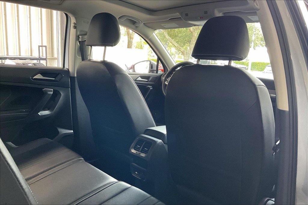 Used 2024 Volkswagen Tiguan SE FWD image 19