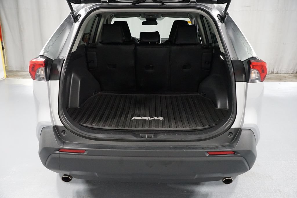 Certified 2024 Toyota RAV4 LE FWD image 32