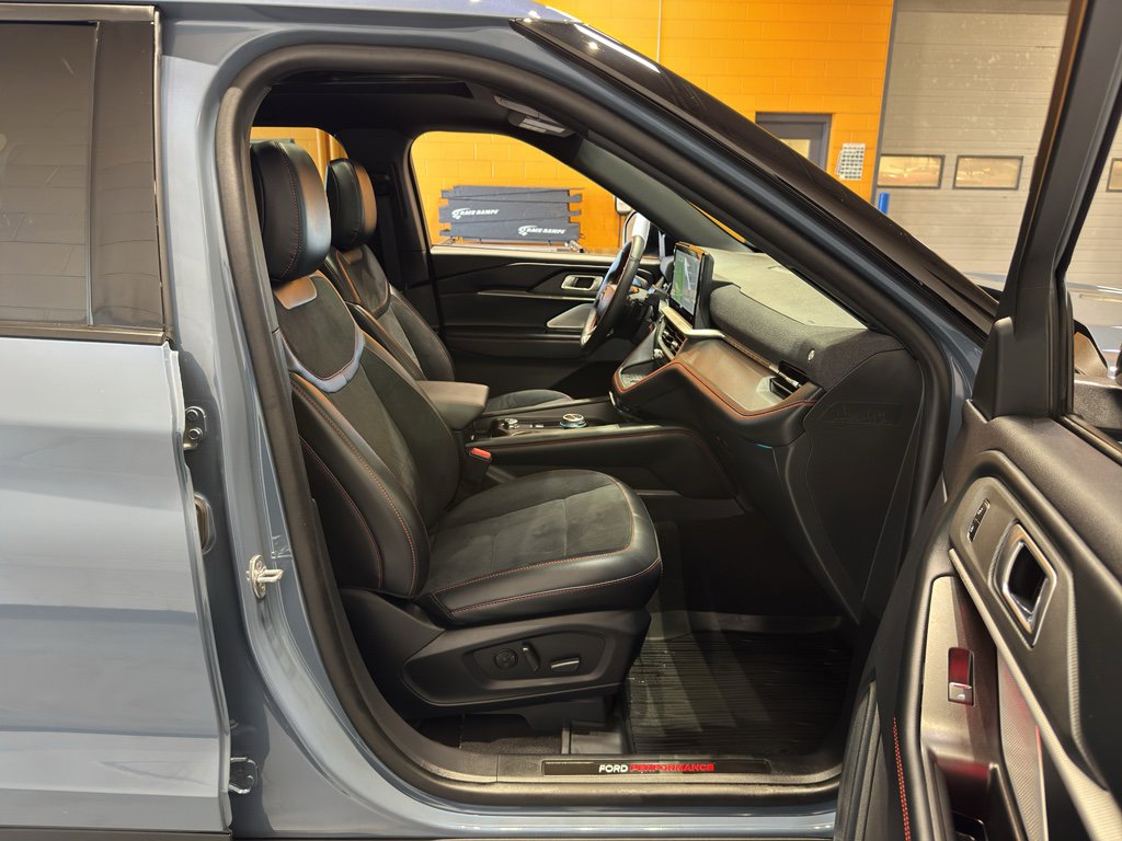Used 2025 Ford Explorer ST AWD/4WD image 20