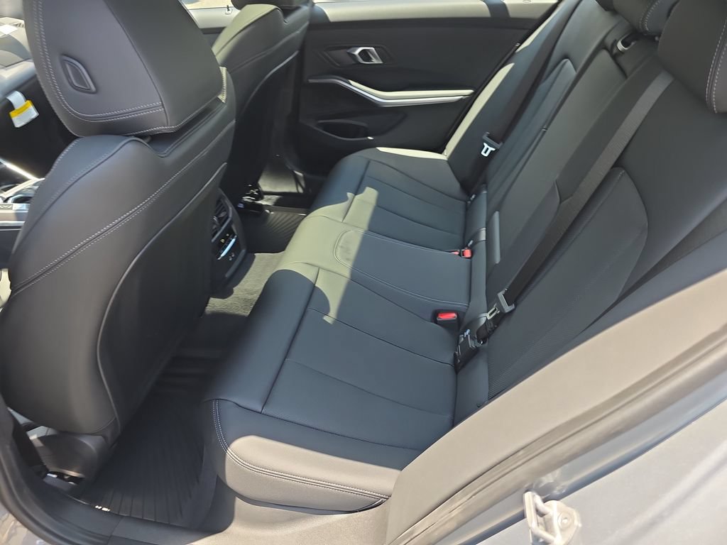 New 2026 BMW 330i xDrive Sedan w/ M Sport Package AWD/4WD image 10