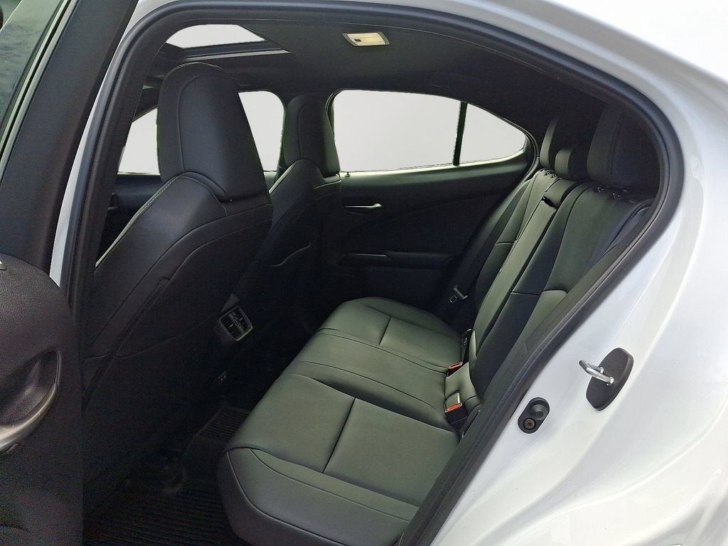 Used 2024 Lexus UX 250h F Sport AWD/4WD image 8