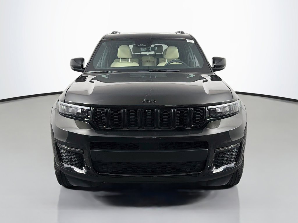 Used 2025 Jeep Grand Cherokee L Limited w/ Luxury Tech Group II AWD/4WD image 2