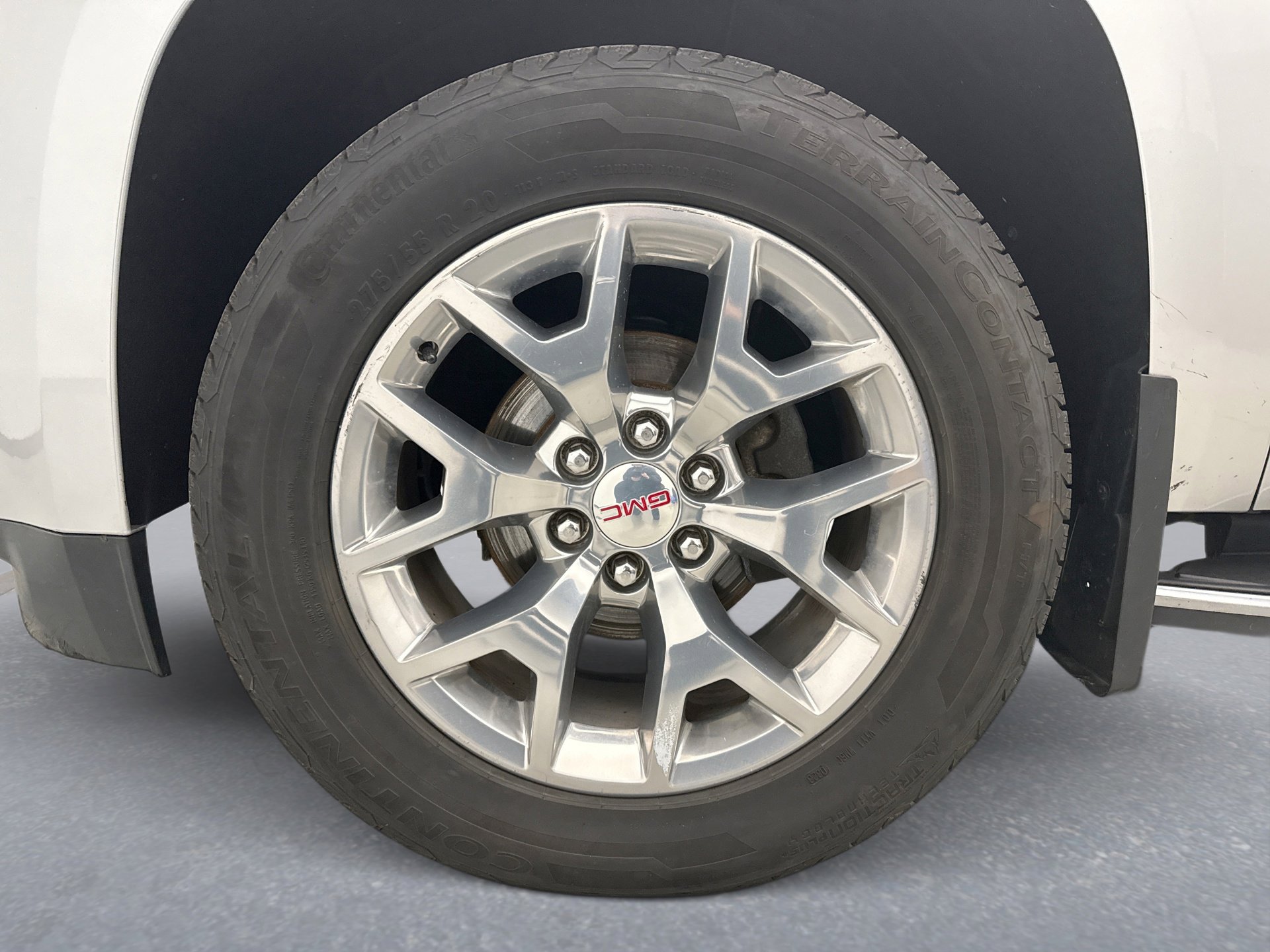 Used 2018 GMC Yukon SLE w/ SLE Value Package image 25